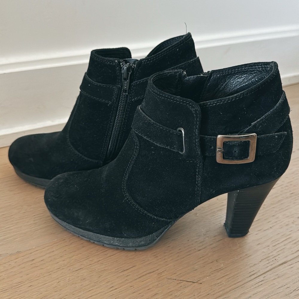 Browns Italian-made Stiletto Ankle Bootie